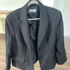 Le suit blazer size 18